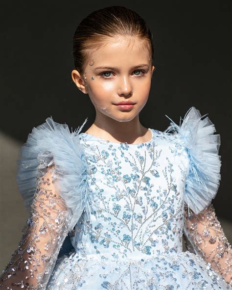 ANGELINA KRETOVA YOUNG RUSSIAN MODEL (@kretova.angelina.2015