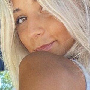 Emelye Enders Spilleds More Than Just Her Voice Tonight news