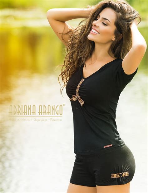 Natalia Velez | Siêu mẫu nội y hạ gục bất cứ chàng trai nào ngay từ cái