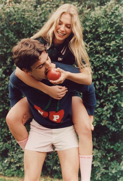 Los niños toman Nude Project en el lanzamiento de su nueva colección