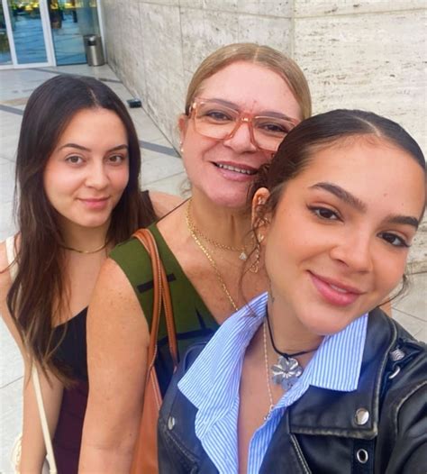 Portal Zacarias Mel Maia E Corolla - Notícias | Debora Maia, mãe da atriz Mel Maia, é encontrada morta aos ...