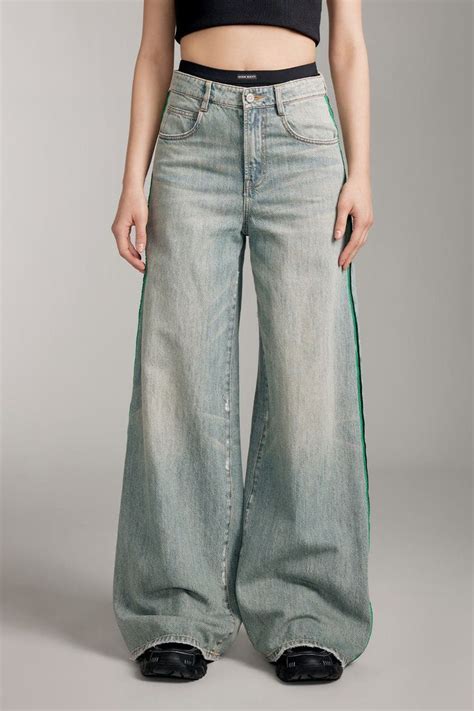 Paneled Waist Colour Contrast Wide Leg Jeans in 2024 | Denim trends, Denim fabric, Denim fashion