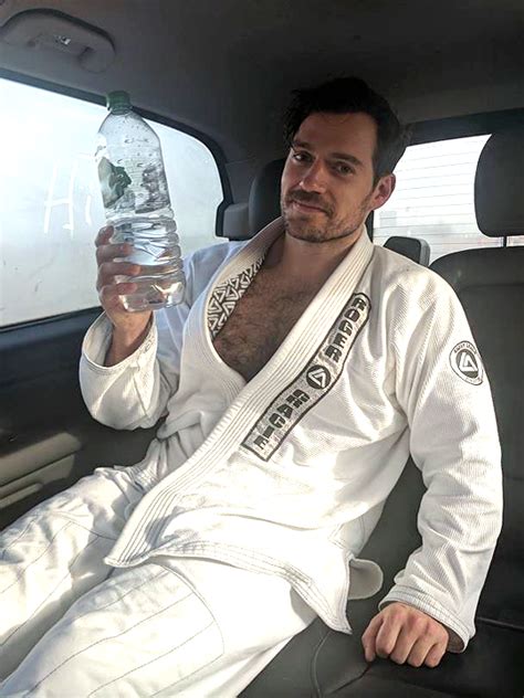 Henry cavill – Artofit