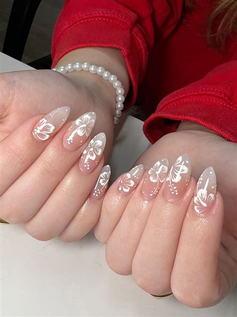 classy simple acrylic nails 7