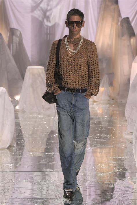 Valentino Spring 2025 Ready-to-Wear Collection [PHOTOS]
