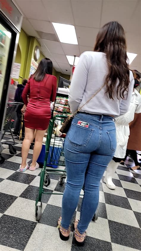 Latina in tight jeans (good set) - Tight Jeans - Forum