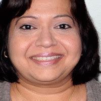 dipti desai makeup artist hair stylist henna artist  certified