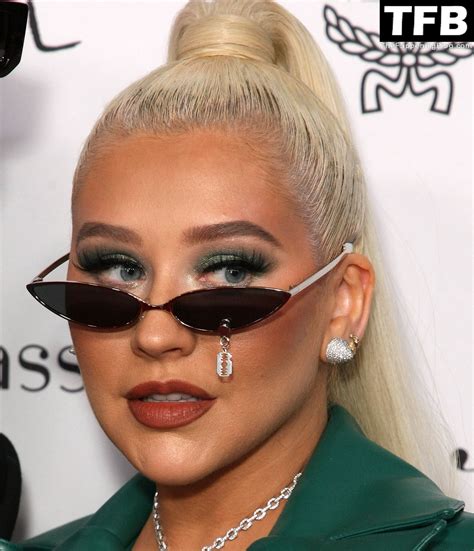 Christina Aguilera Sexy (88 Photos) - Sexy e-Girls🔞