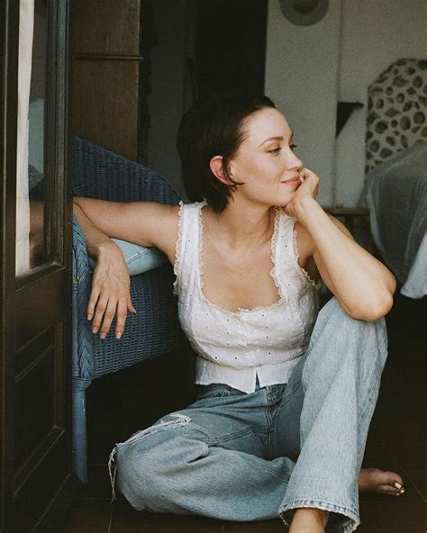 Laci J Mailey's feet