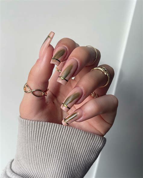 37+ Green and Gold Nails Ideas You Will Love - Nail Designs Daily