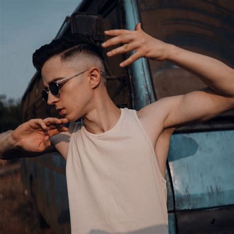 Артур Кинг | Ведущий МОСКВА (@artur_king_showman) • Threads, Say more