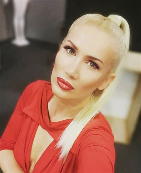 Gole fotke Milice Bursać