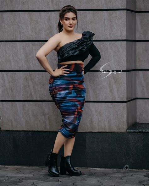 Honey Rose Photos, Pictures & Honey Rose Images - Kerala9.com