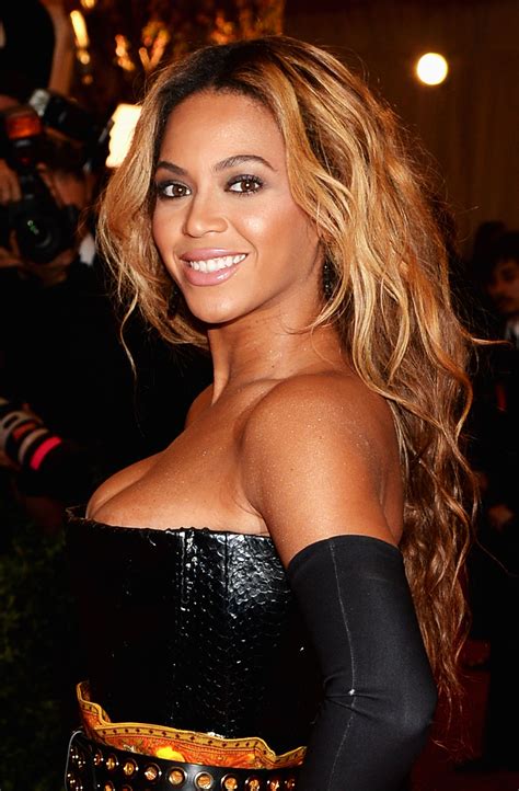 40 anos de Beyoncé em 40 momentos de beleza memoráveis - Revista Marie