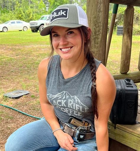 Hannah Barron Wiki, Age, Height, Husband, Parents, Family, Nationality ...