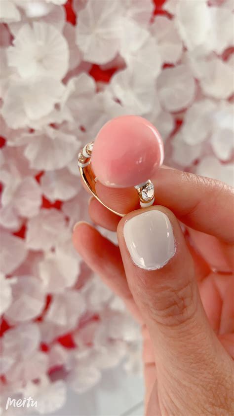 Natural Conch Pearl and Diamonds in 18kt Rose Gold Ring For Sale at