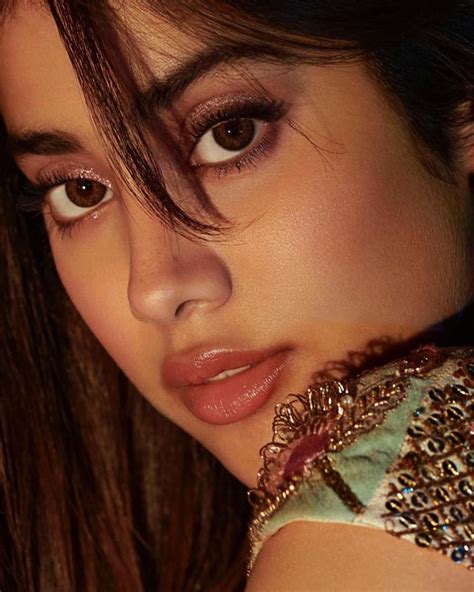 simply enchanting janhvi kapoor   epitome  elegance grace