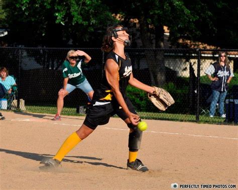 Perfectly Timed Photos - the girls allways act like they know sports but th