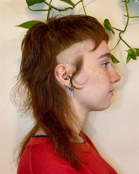 20 Trendy Female Mullet Hairstyles for a Modern, Edgy Look 4