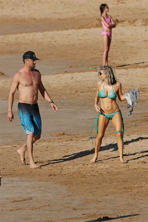 Fergie in Bikini - Hawaii 1/4/ 2017 • CelebMafia