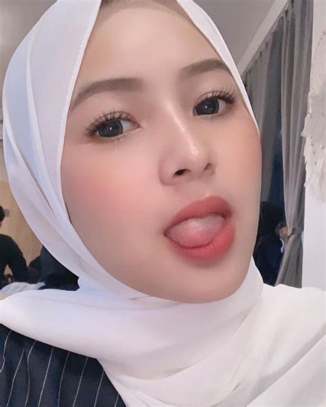 instagram kecantikan wanita wanita berlekuk