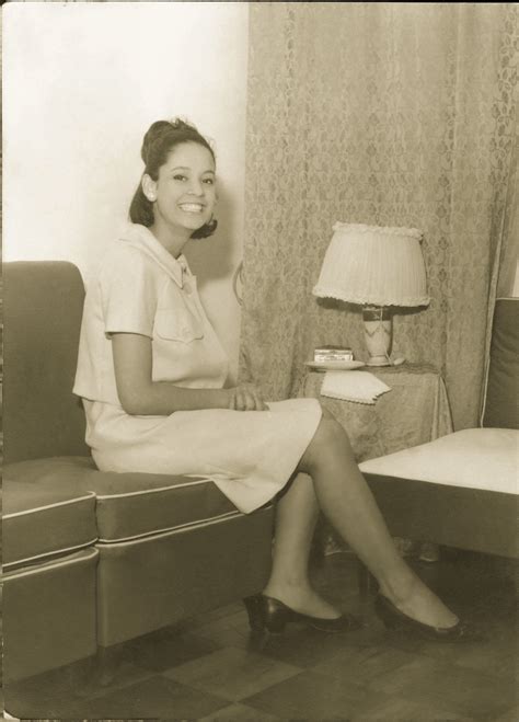 Depois de uma centena de obras, Sonia Braga ganha fotobiografia - Sesc