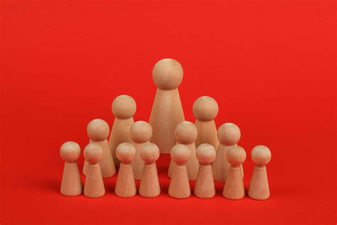 hierarchy   modern workplace project review insights