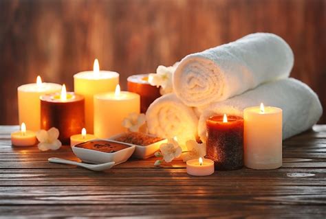 Premium Photo | Spa composition with candles on blurred background