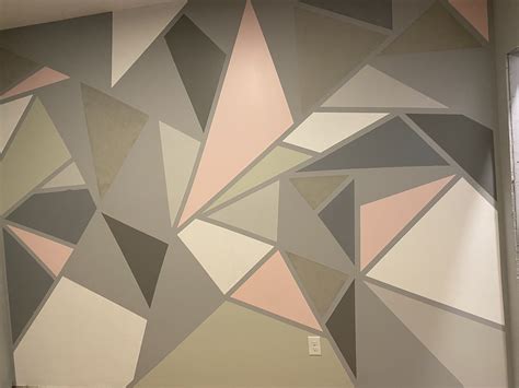 Paredes Con Triangulos