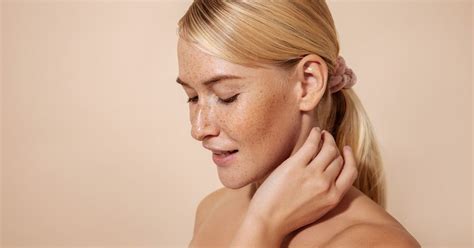 How to get rid of neck acne: dermatologist tips to know | Marie Claire UK
