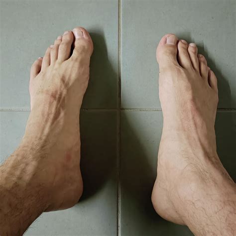 Tired Feet : r/Malefeetpiesdehombre