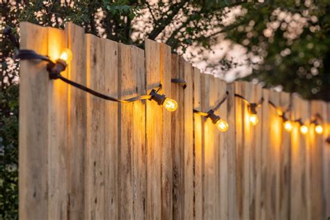 How To Hang String Lights On Fence | Storables