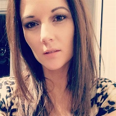 Mandy Flores - биография, рост, вес, размер груди