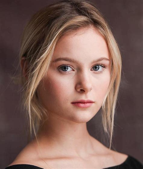 Mia Piper's Instagram, Twitter & Facebook on IDCrawl