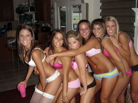 Group of Girls - Bikini - Bare Navels | Belly Buttons | Pinterest