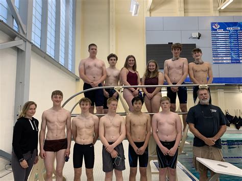 A young team joins Petersburg high school swim & dive - Petersburg Pilot