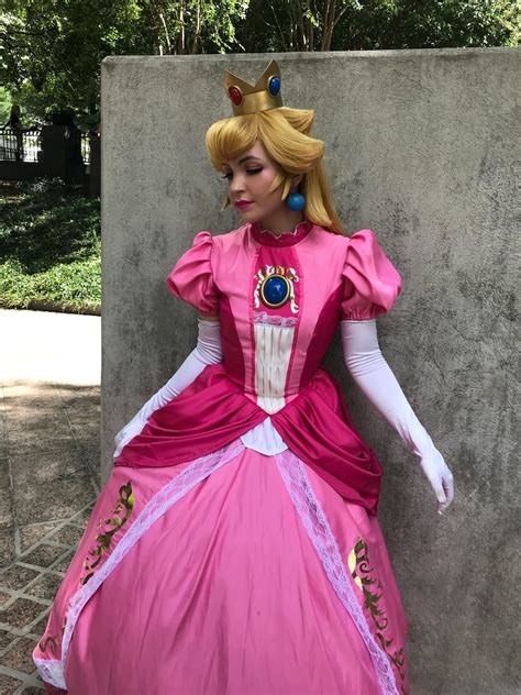 Pin by Arin on Cosplay | Princess peach cosplay, Princess peach