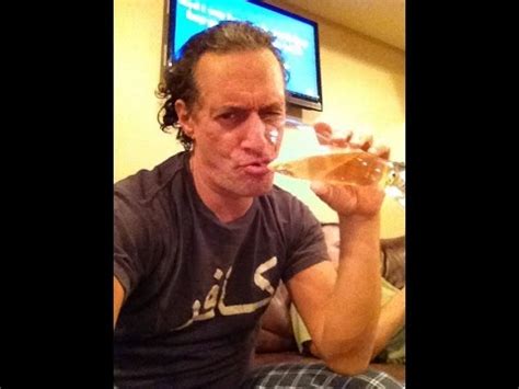 URShadyBFF: R. Kelly and Anthony Cumia... WTF moments