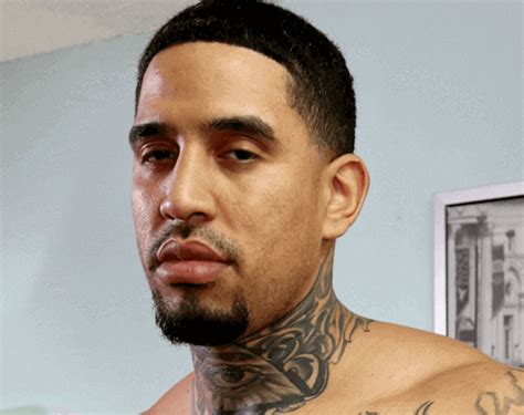 Dracke - Beefcake Hunter - Steamy Gay Encounters