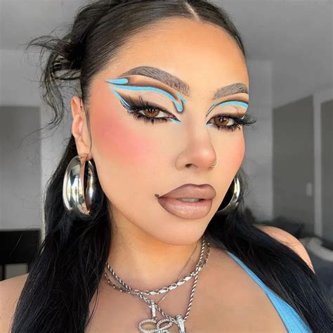 64 Beautiful and Unique eye makeup ideas | Melody Jacob