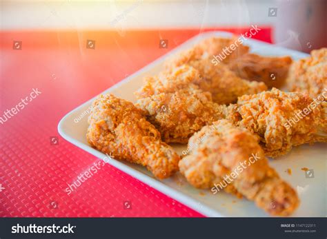 10,126 imágenes de Kfc - Imágenes, fotos y vectores de stock | Shutterstock