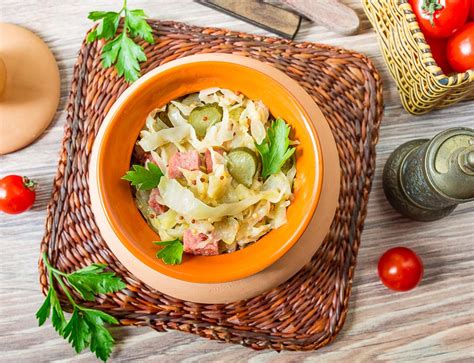 Рецепт молодой капусты с копченостями с фото пошагово на Вкусном Блоге
