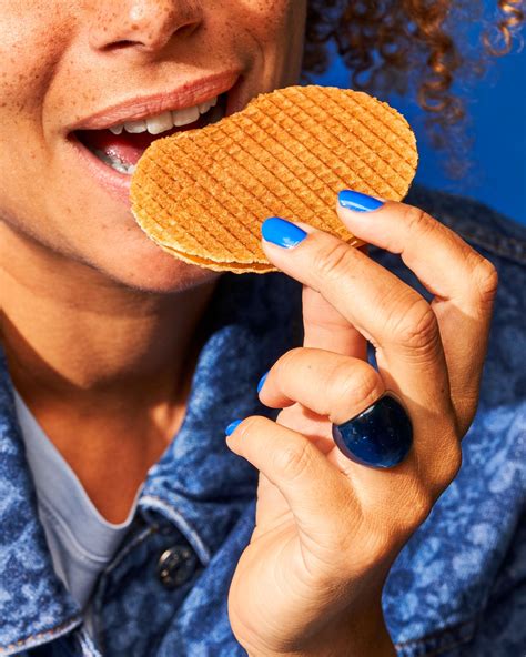Daelmans Stroopwafels. The Official Daelmans Webshop | Cake branding