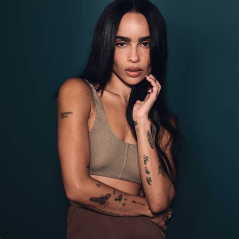 Zoe Kravitz iPhone Wallpapers: Stylish & Stunning