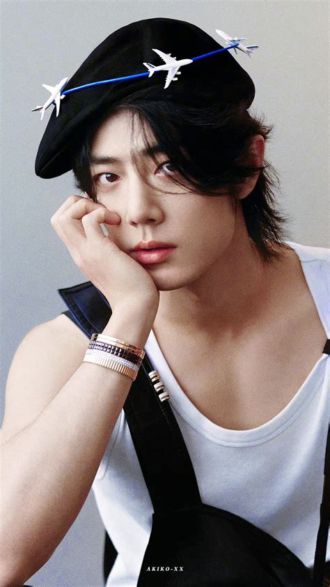 ปักพินในบอร์ด Xiao Zhan ในปี 2024 | นักแสดง, รูปภาพ, จีน