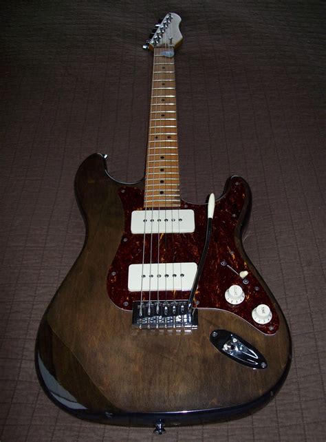 Stratocaster + Jazzmaster = Jazzcaster : Luthier