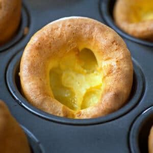 Crispy Jamie Oliver Yorkshire Pudding Recipe - TheFoodXP