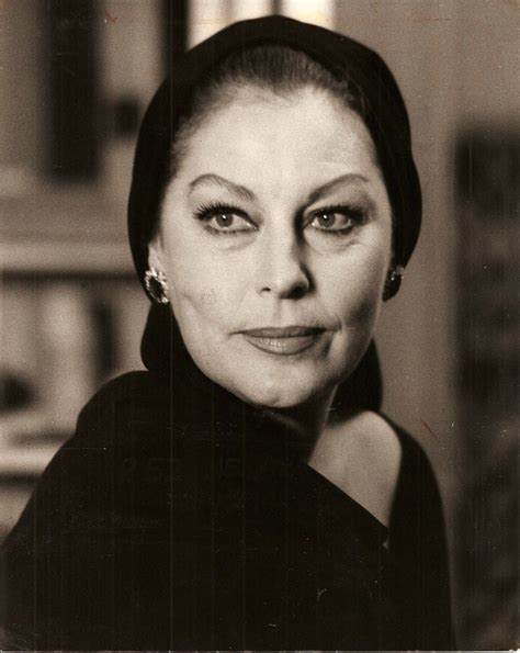 Older Ava Garden... | Ava gardner, Ava gardner photos, Golden age of