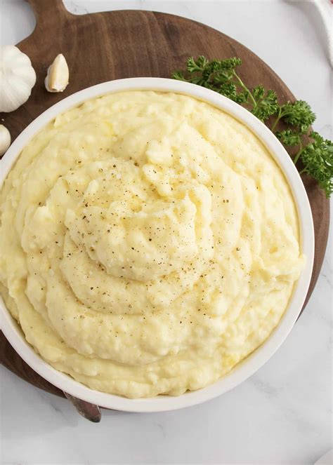 Creamy Mashed Potatoes - The BakerMama