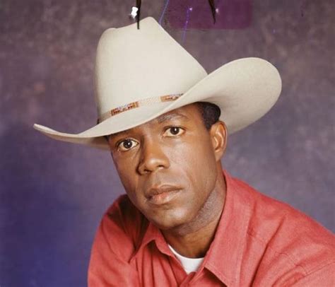Carnets de notes : Vous aimiez Walker Texas Ranger? L'acteur Clarence ...
